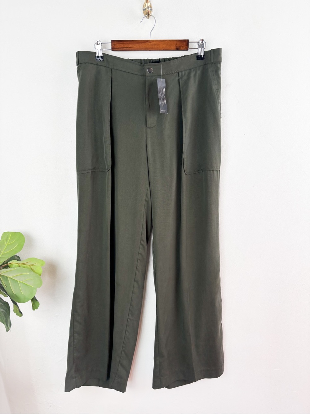 NWT Banana Republic Green Wide Leg Tencel Lyocell Pants Sz L